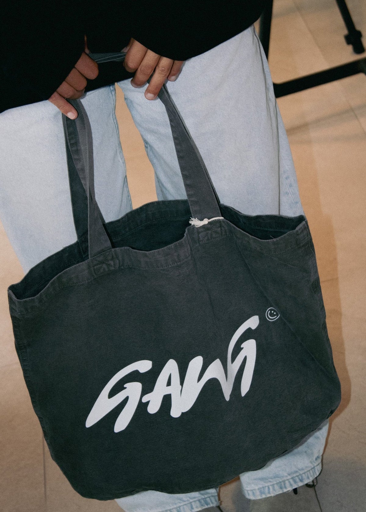 TOTE BAG GRIS - DROP 002